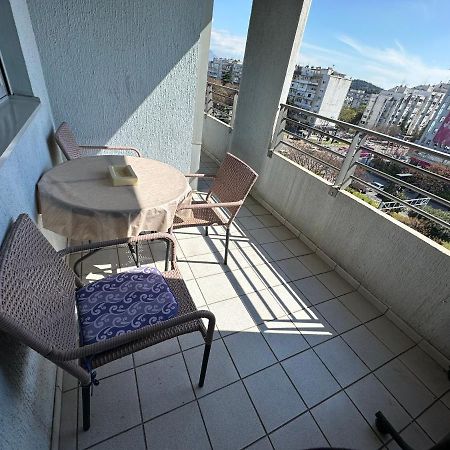 Great Location Two Bedroom Apatment "Maxim" Podgorica Luaran gambar