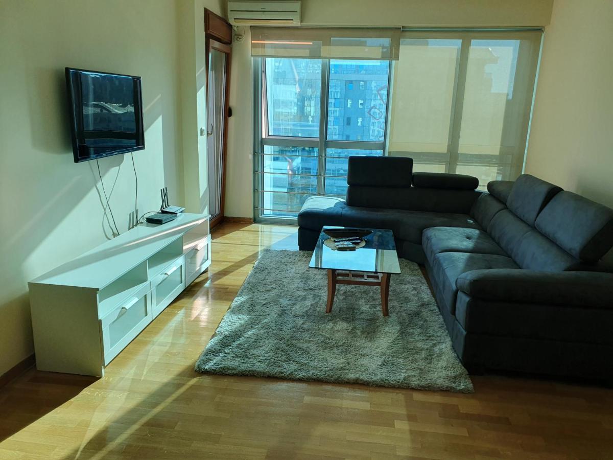 Great Location Two Bedroom Apatment "Maxim" Podgorica Luaran gambar