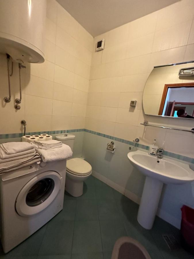 Great Location Two Bedroom Apatment "Maxim" Podgorica Luaran gambar